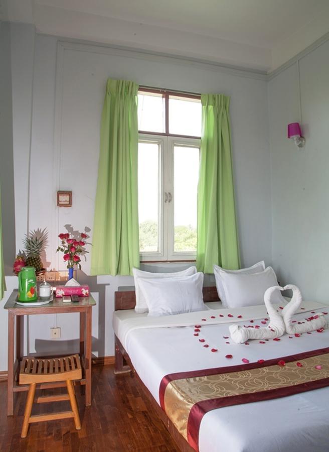 Mother Land Inn 2 Γιανγκόν Εξωτερικό φωτογραφία