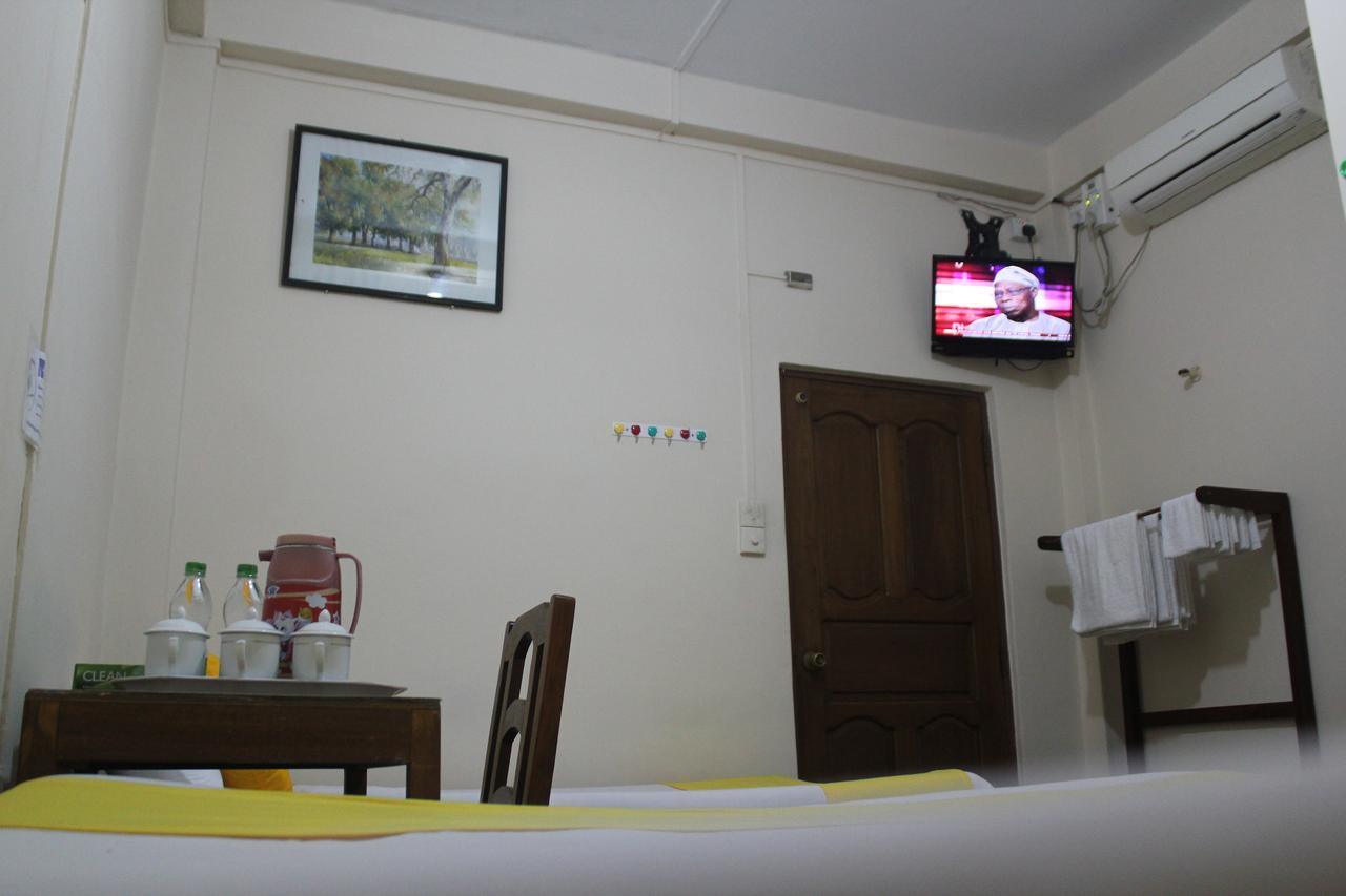 Mother Land Inn 2 Γιανγκόν Εξωτερικό φωτογραφία
